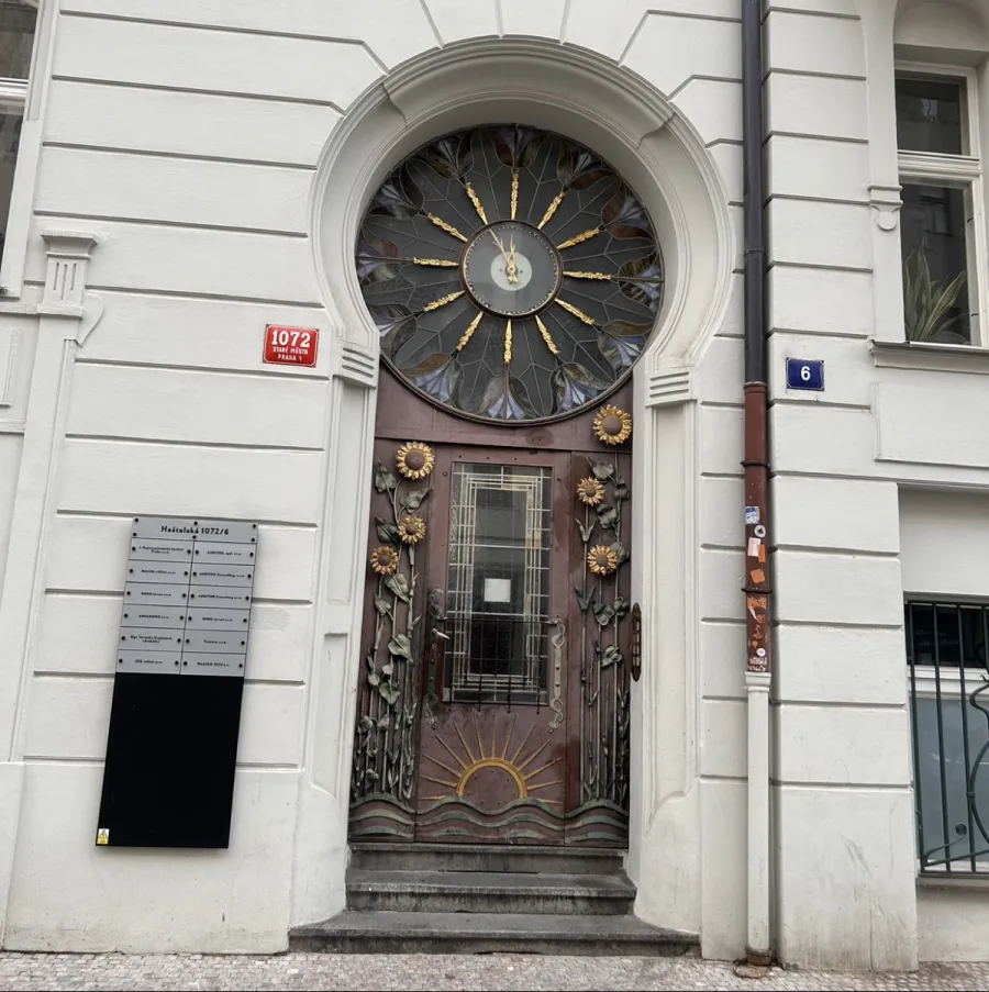 Jugendporten på Haštalská 6 i Prag